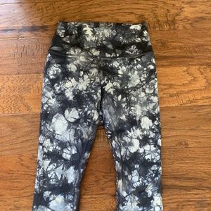 Lulu lemon align crop size 4